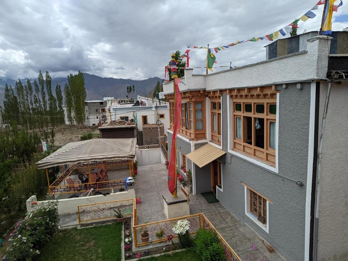 Chandan Guest House Лех Екстериор снимка